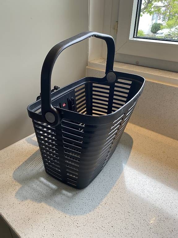 Pezzi di ricambio: Panier à vélo amovible – Usato da La Chaux-de-Fonds venduto da analucie