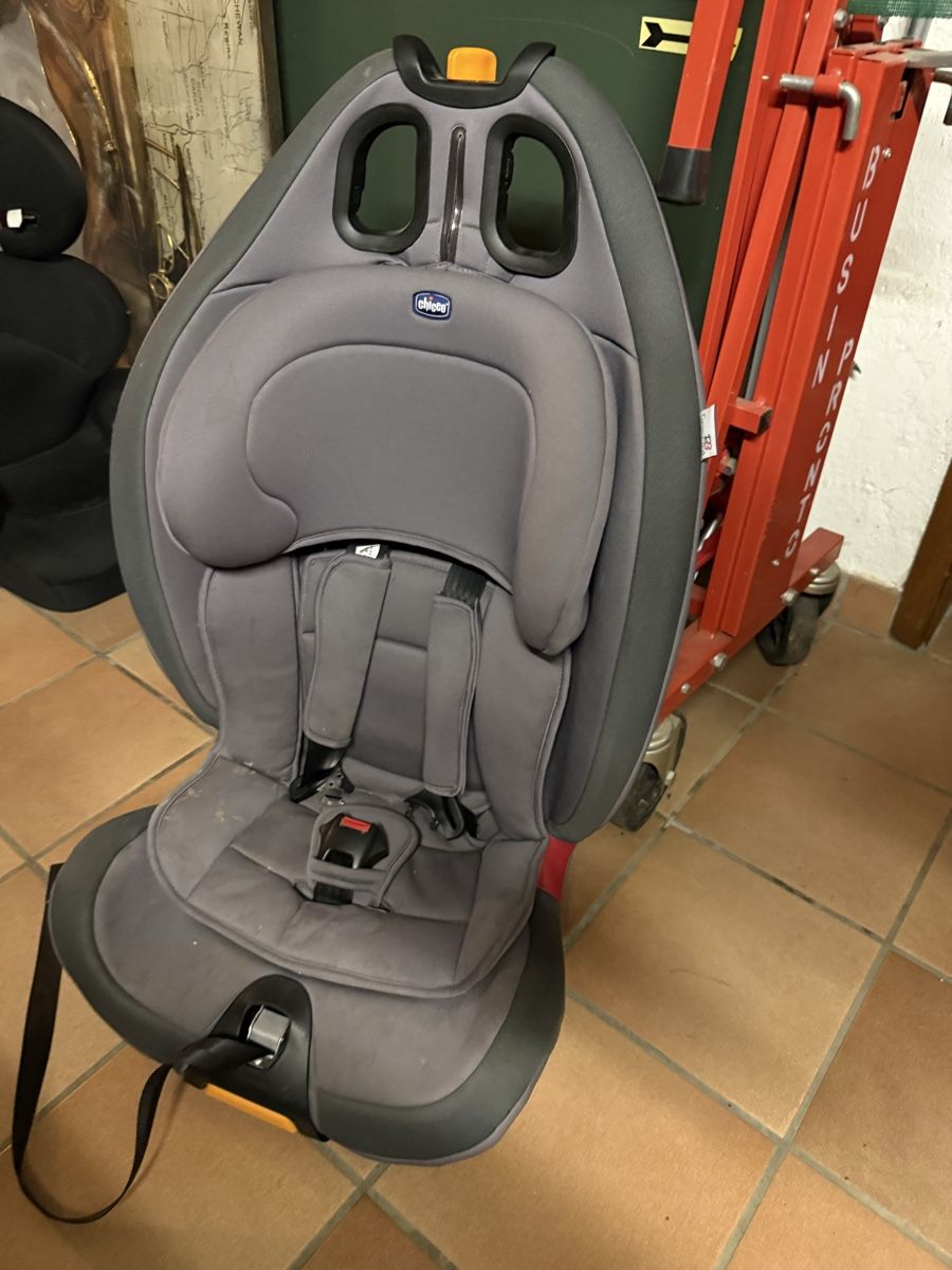 Chicco Seggiolini per auto: Seggiolino CHICCO – Usato da Comano venduto da brian.diamond 1