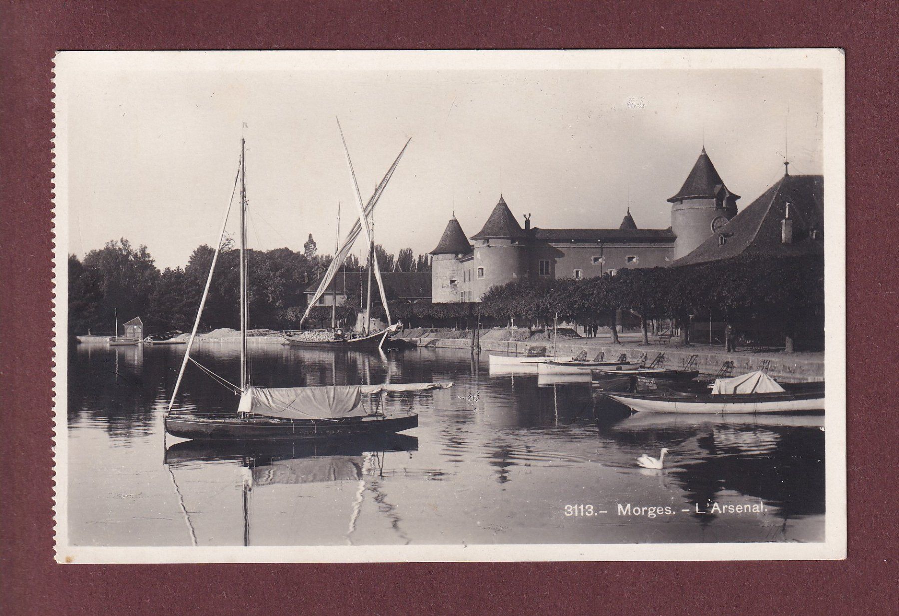 Cartoline postali: MORGES - Arsenal - Bateaux - 1932 – Usato da Pully venduto da nicecards