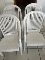Lot de 4 chaises de jardin en plastique blanc