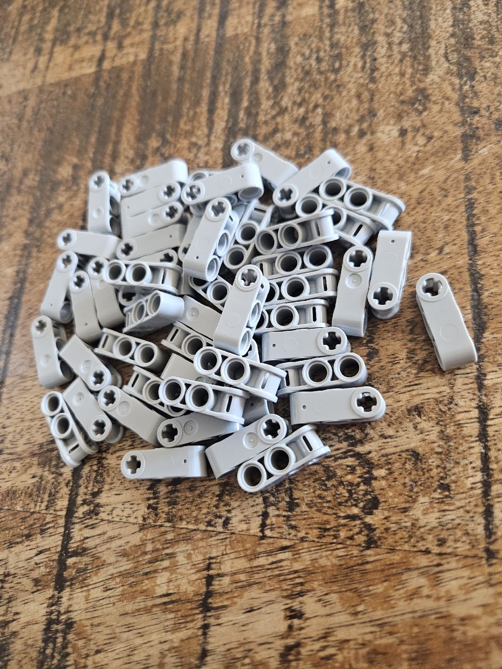 Lego Baukästen: lego 42003 lot de 50 pièces Light Bluish Gray Technic, Axle – Gebraucht aus Confignon von Ecrofigs 1
