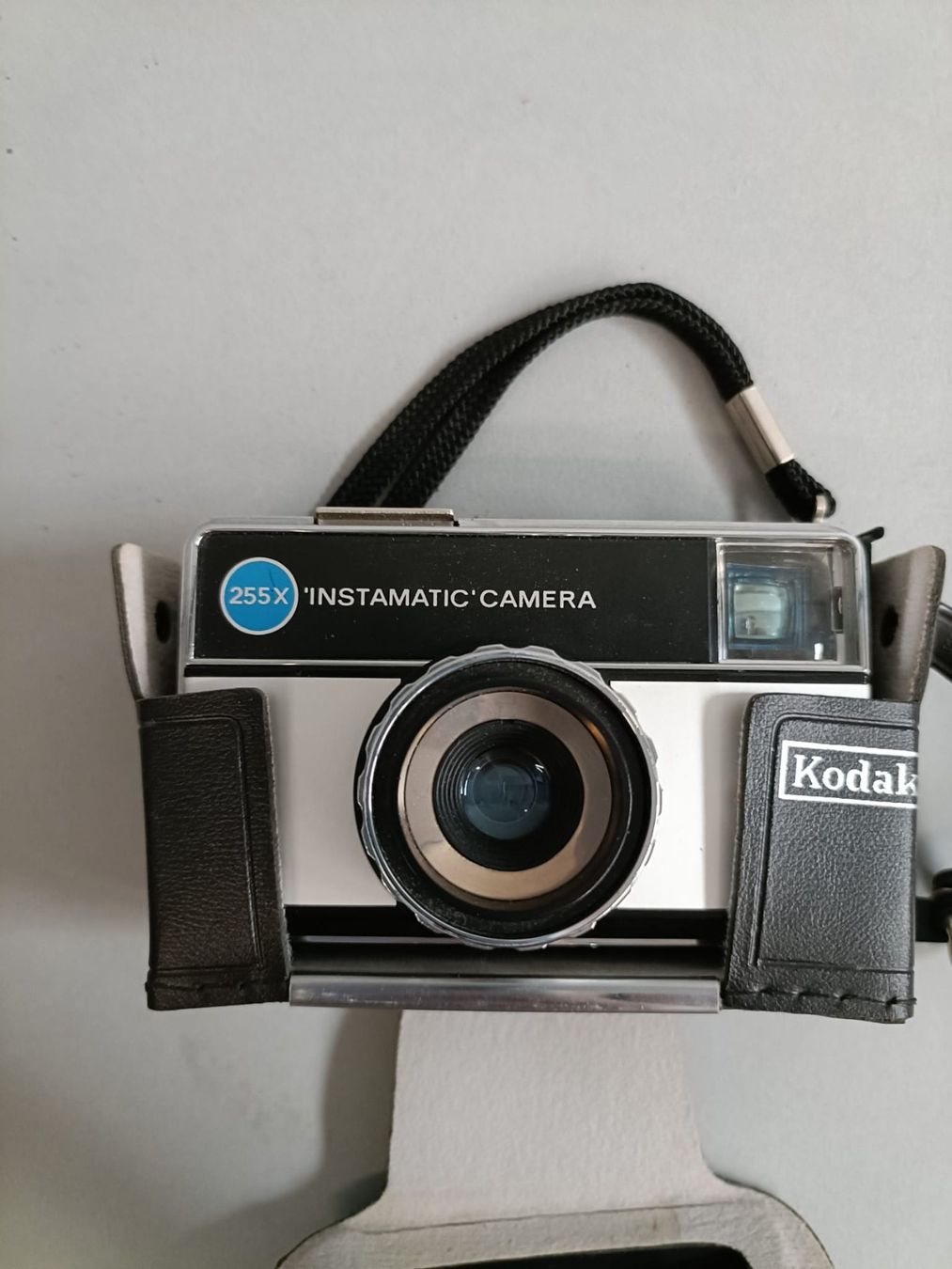 Kodak Fotocamera: Kodak 'Instamatic' Camera - 255-X – Usato da Emmenbrücke venduto da SMART-KAUF
