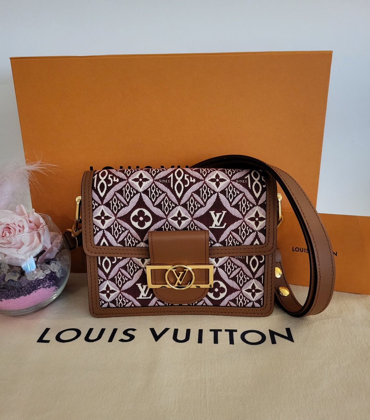Louis Vuitton Borse da donna: Louis Vuitton M57172 SINCE 1854 DAUPHINE MINI – Nuovo (secondo la descrizione) da Gattikon venduto da lavric_d