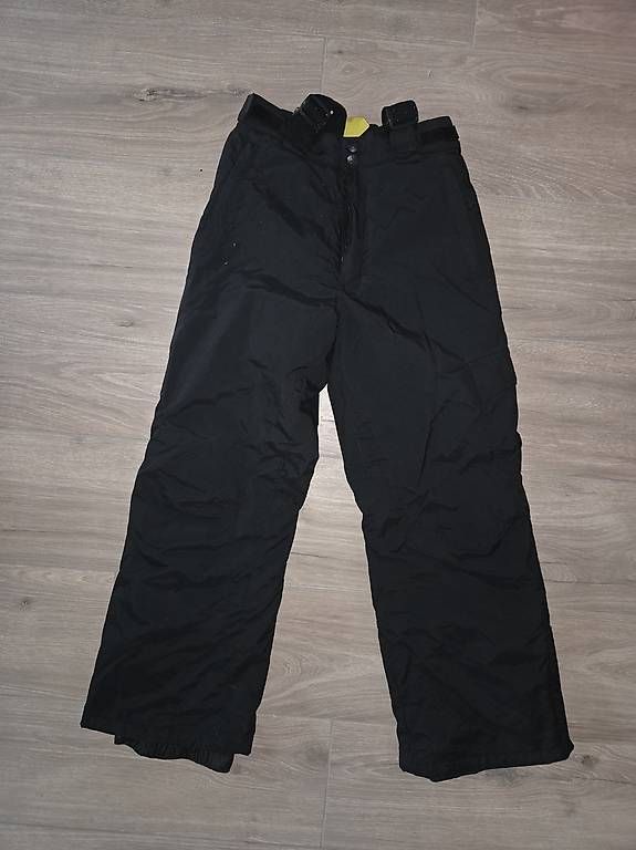 Hosen: Skihose mit Hosenträger Gr. 152 – Gebraucht aus Brügg BE von Delfin79 2