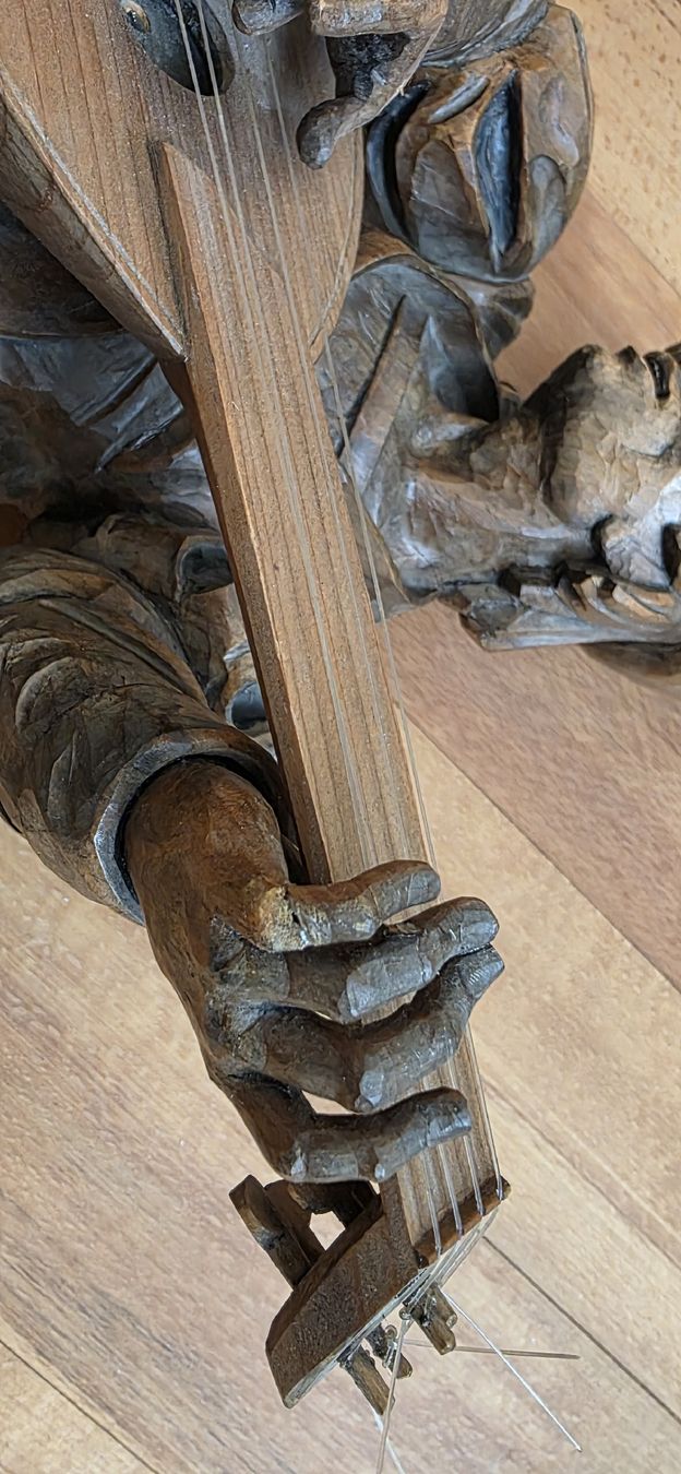 Skulpturen & Statuen: Handgeschnitzte Holzfigur, Gaukler – Gebraucht aus Wolfhalden von Nati-Nati 3
