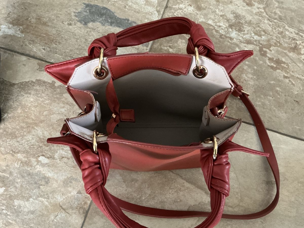 Borse da donna: INYATI Handtasche, bordeauxrot, Kunstleder – Usato da Buchs AG venduto da chipmunk710 3