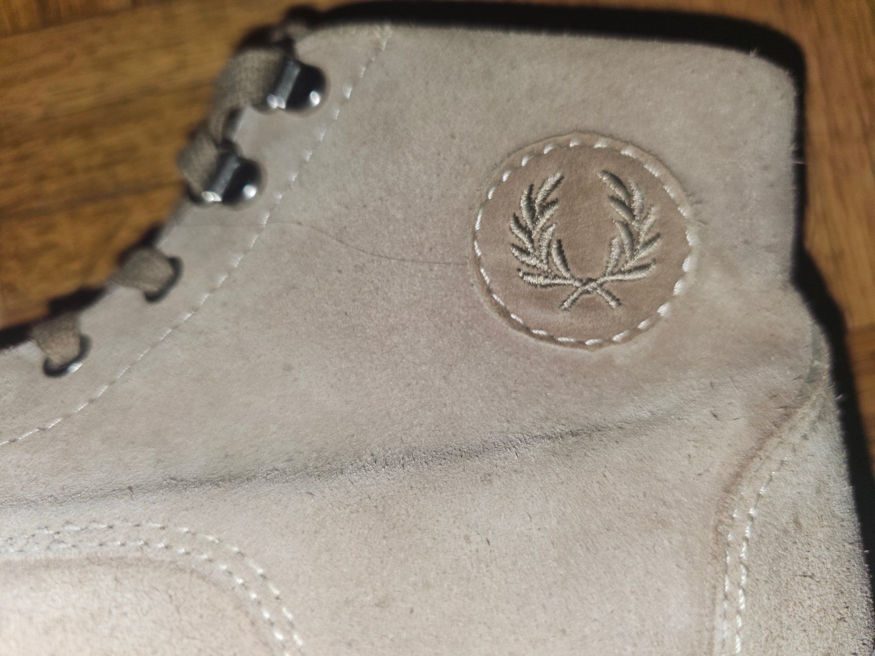 Fred Perry Herrenschuhe: Chaussure montante fred perry taille 45 – Gebraucht aus Bernex von Syssi57 3