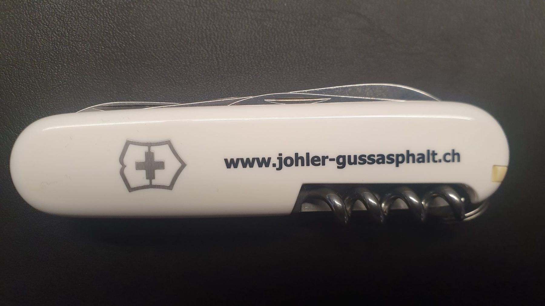 Victorinox Taschenmesser: 4 Victorinox Sackmesser mit Logo – Neu (gemäss Beschreibung) aus Härkingen von MarianneSi