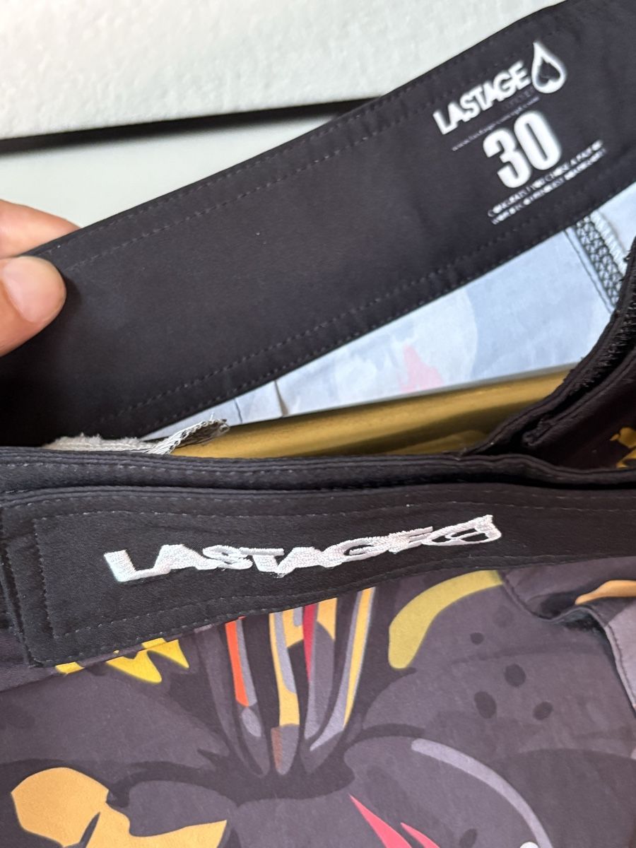 Costumi da bagno: Surf short, Lastage, Size 30 – Usato da Neuchâtel venduto da sharposneaks 2
