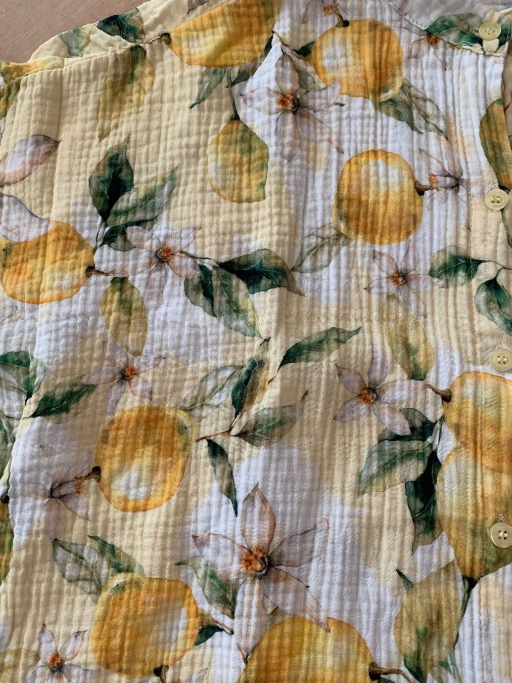Camicette: Musselinbluse mit Zitronenmuster – Usato da Enggistein venduto da THE-IGOR 1