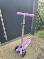 Monopattino Micro Maxi rosa con ruote LED luminose
