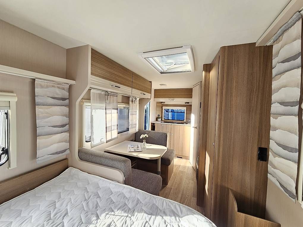 Veicoli da campeggio: Wohnwagen Dethleffs C Joy mit Queensbett! – Usato da Recherswil venduto da Caravan-EmmE 8