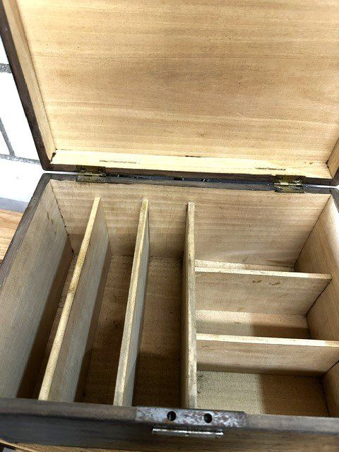 Truhen: +  HoLzsChaTuLLe  + – Gebraucht aus Winkel von zeho 1