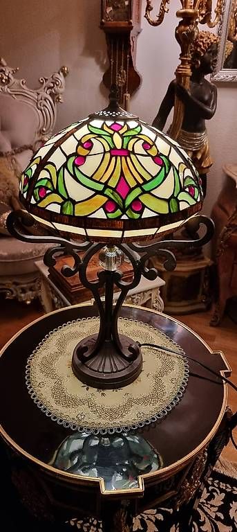 Lampes: Prächtige  Lampe im Barock Dekor – D'occasion à Kaufdorf par Nati-Nati