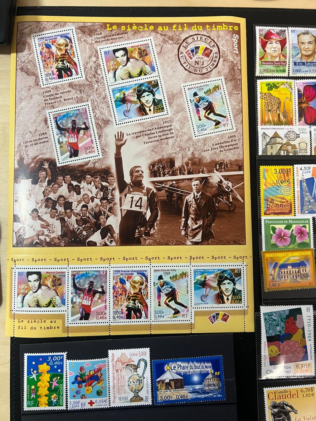 Tutti i francobolli: () Lot timbres neufs 2000** – Nuovo e nell'imballaggio originale da Lausanne venduto da ffhoud 1