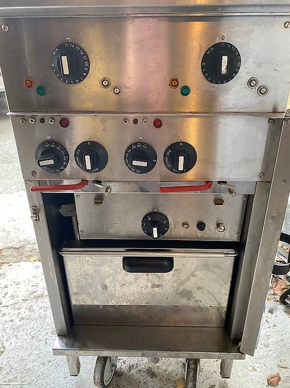 Cucine complete: Vend une friteuse double bacs Valentine – Usato da Martigny venduto da seater 1