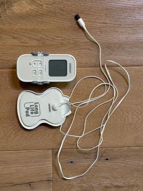 Omron Appareils de massage: OMRON 3 Intense/Transkutane Elektronische Nerven Stimulation – D'occasion à Adligenswil par bwi_h8nr