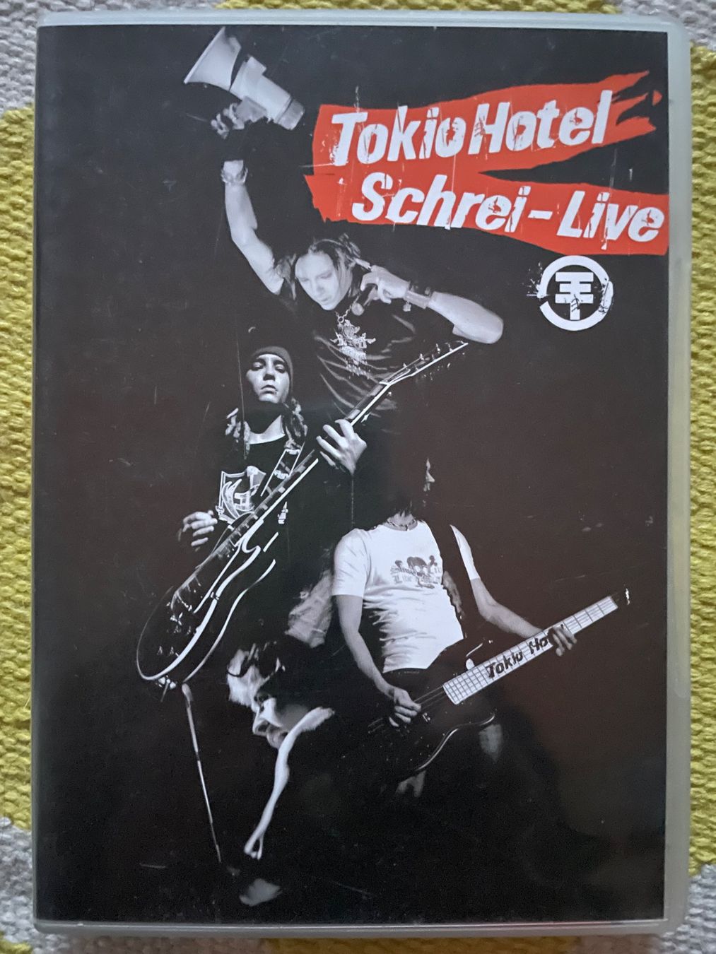 Alle DVDs: TOKIO HOTEL-DVD SCHREI LIVE – Gebraucht aus Rorschacherberg von CD-Roli