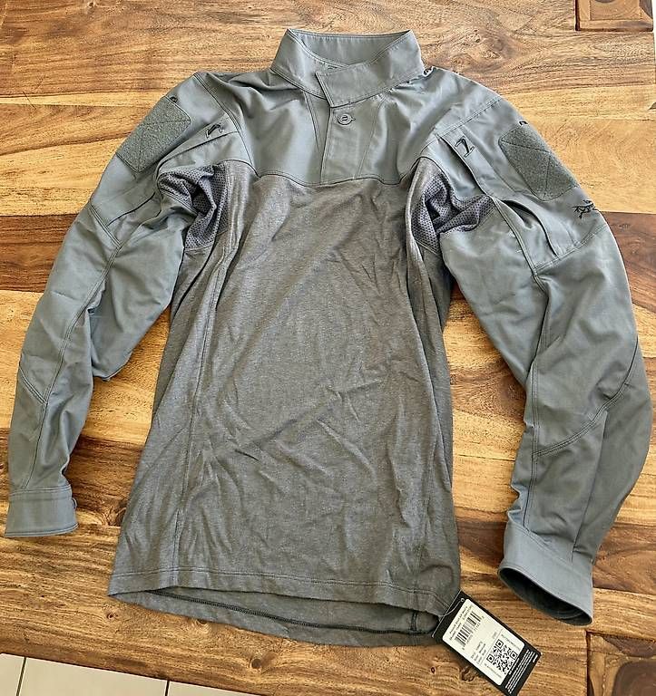 Uniformi: Arcteryx Leaf Assault Shirt AR – Nuovo e nell'imballaggio originale da Lüscherz venduto da ghdfh