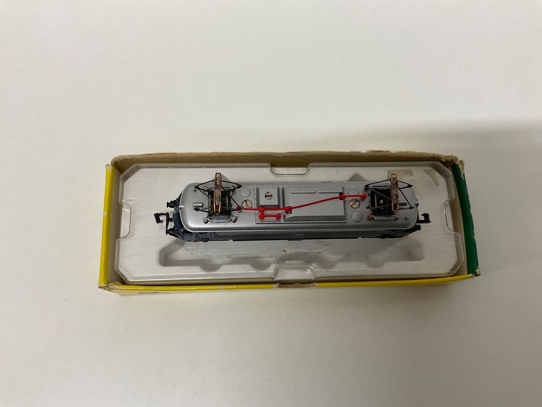 Trix Modellini di ferrovie: Minitrix 2930, Elektrolok, E10 338 blau der DB, Bespielt – Usato da Chur venduto da Chur75 4