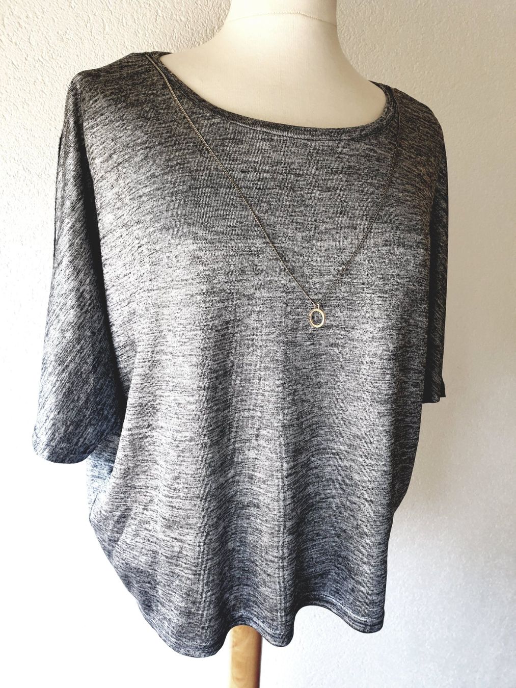 T-Shirts: SHIRT VON SOPHYLINE S ODER AUCH M ANTHRAZIT/ FIX MIT KETTE – Neu (gemäss Beschreibung) aus Elsau von the-colorful-side 8