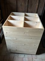 Regal aus Massivholz neu guter Zustand 8 Fächer 75/75/90