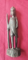 Holzfigur Krieger mit Speer handgeschnitzt 20 cm hoch