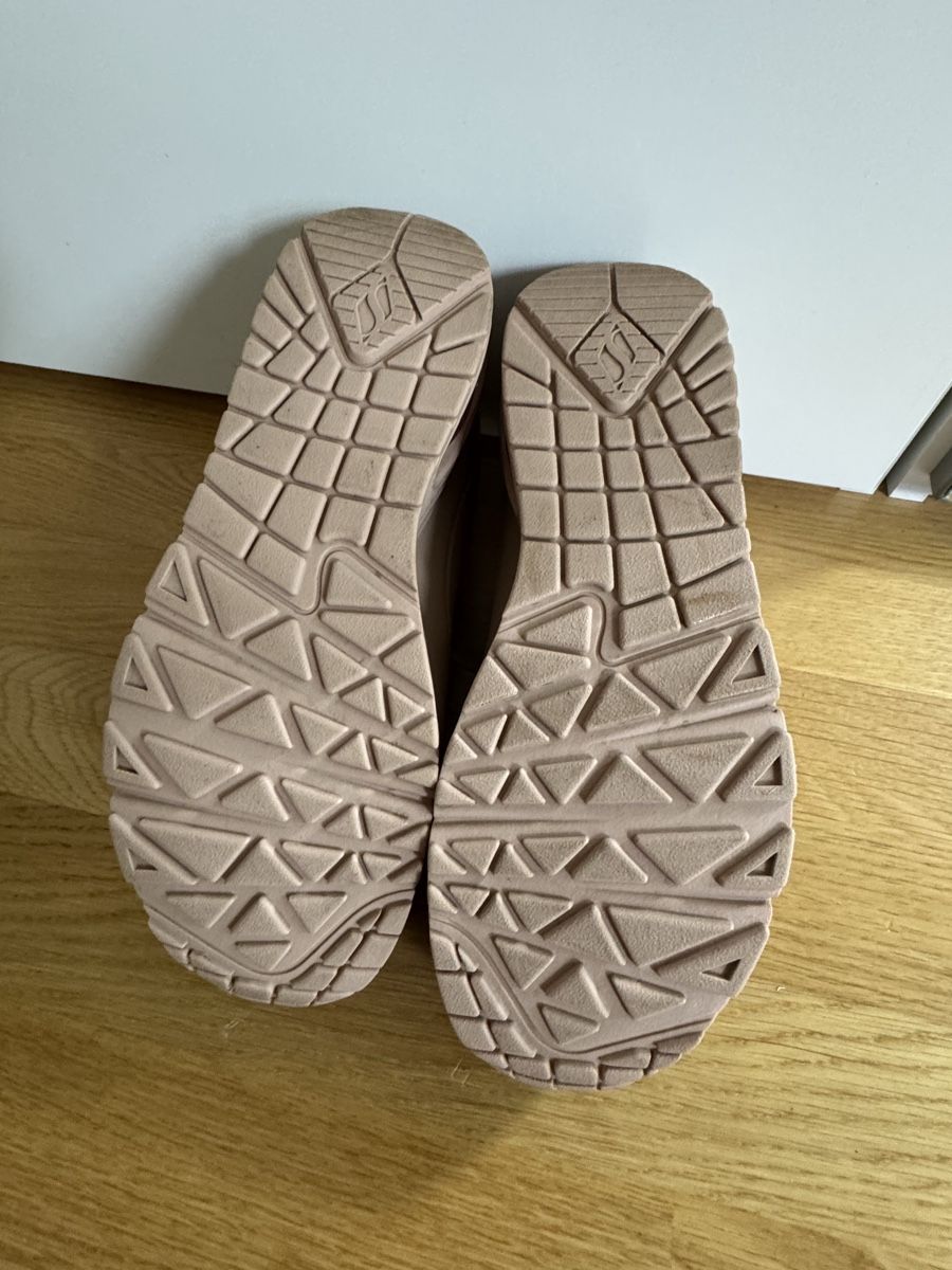 Skechers Damenschuhe: Skechers UNO Sneaker Gr. 38, Neuwertig – Neu (gemäss Beschreibung) aus Bern von cpiller01 1