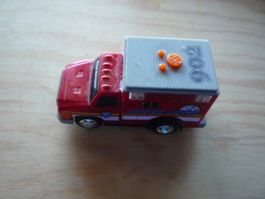 Ambulanzfahrzeug mit 3 Licht- und Geräuscheffekten
