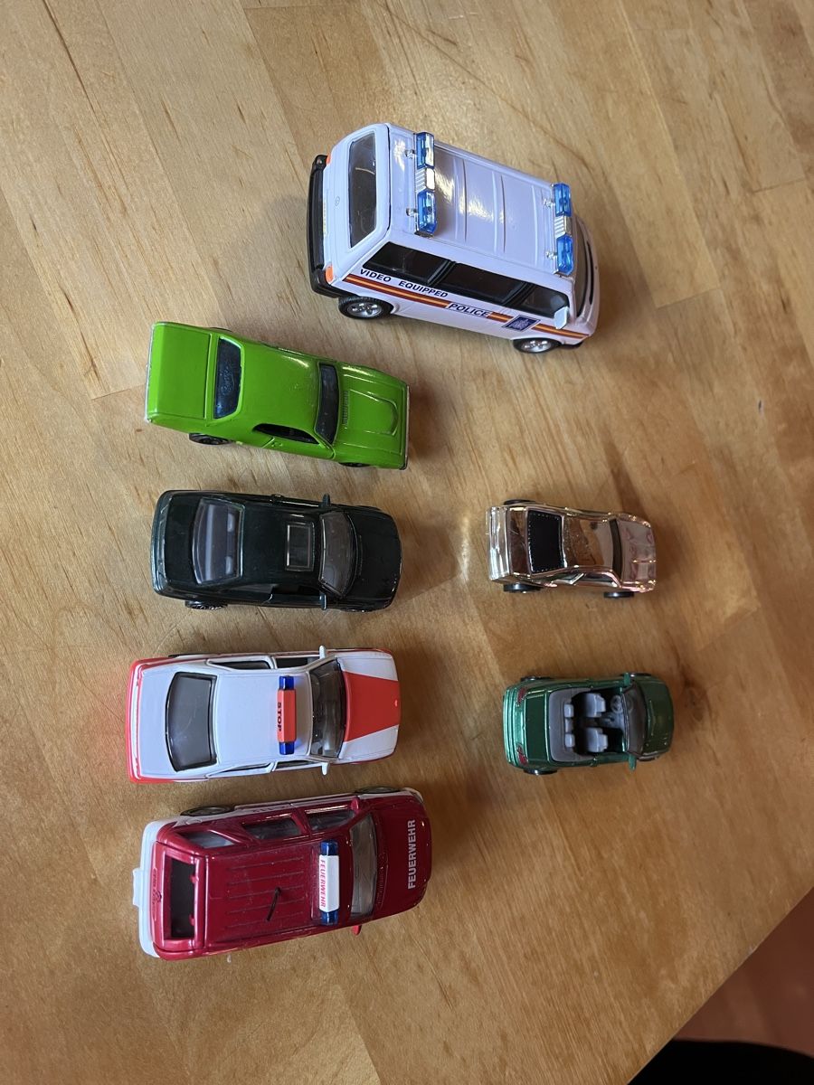 Modellini d'auto: Diverse Spielzeug/Modellautos – Usato da Zermatt venduto da kik_jj6q 2