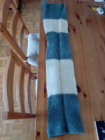 handgefertigter Wollschal