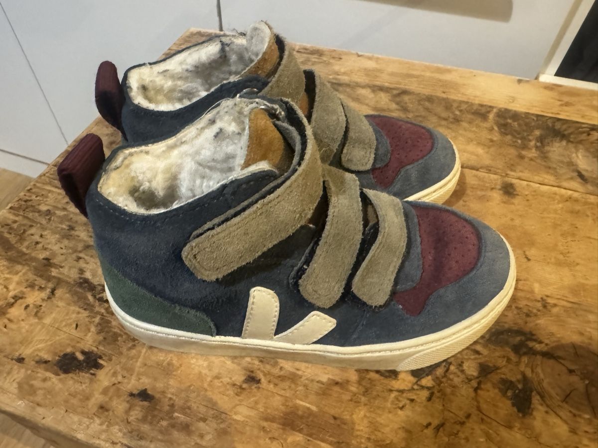 Veja Schuhe für Jungen: Veja Kinderschuh – Gebraucht aus Davos Platz von mbe_r5tv 2