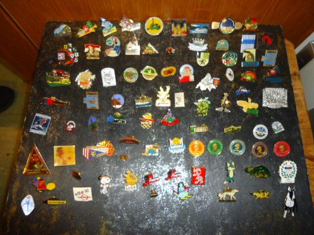 Plaketten & Abzeichen: Pins Sammlung über 80 stück – Gebraucht aus Zürich von liquidation-cobra 7
