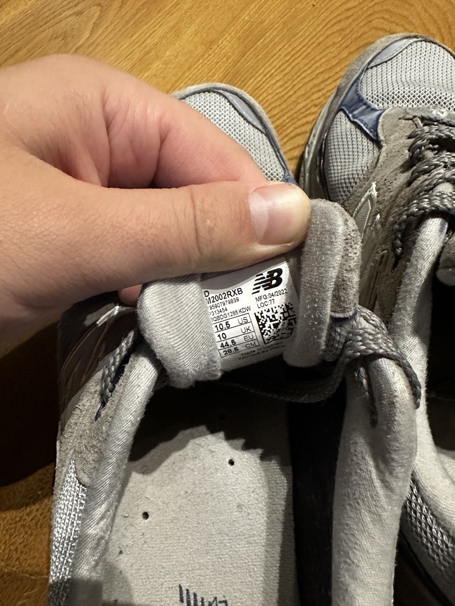 New Balance Herrenschuhe: New Balance 2002R Gore-Tex  – Gebraucht aus Düdingen von kleidungsmarktplatz 4