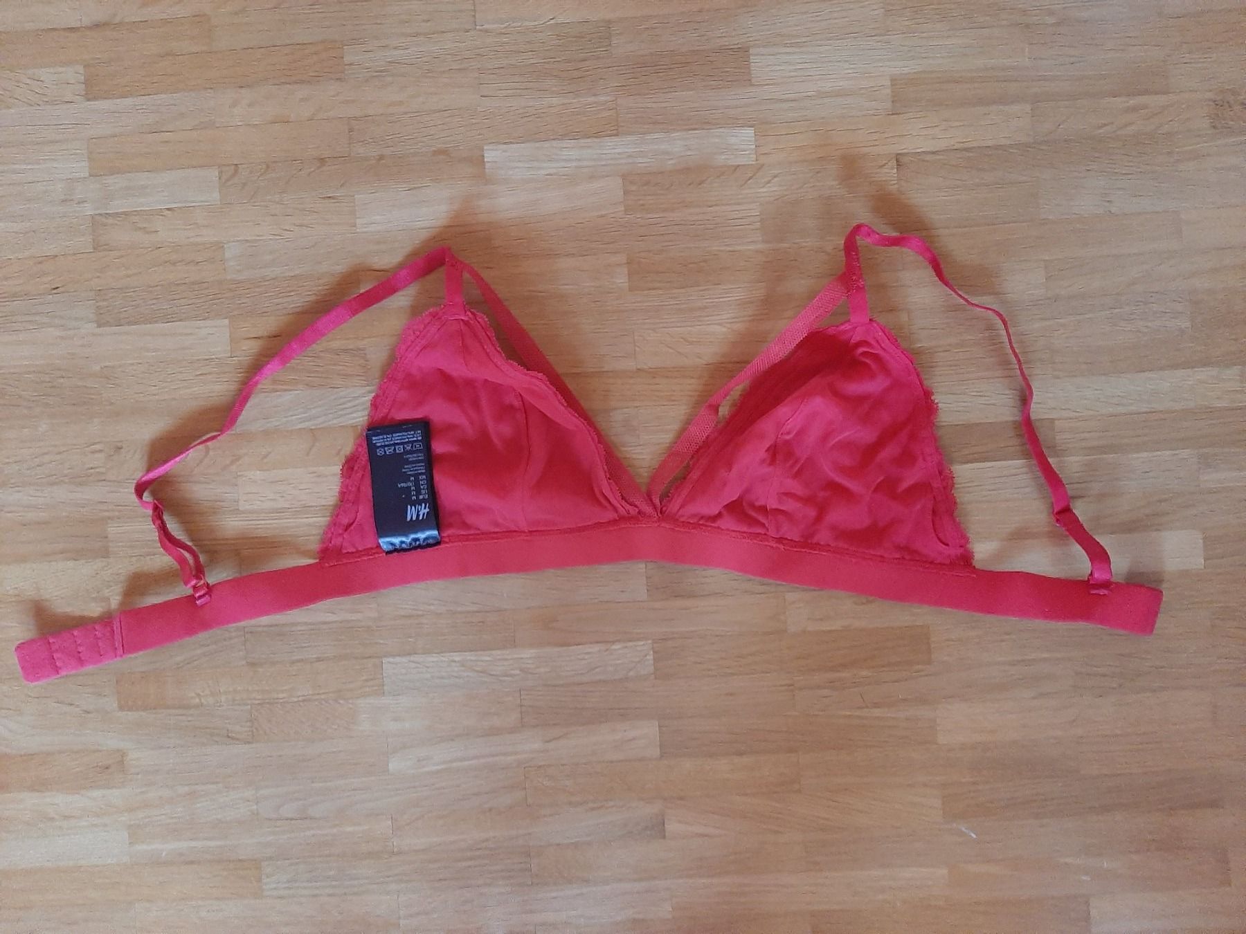 H&M Sonstige Unterwäsche: BH, Bralette Grösse S/M, rot mit Spitze – Gebraucht aus Oberlunkhofen von dreihaselnuesse 1