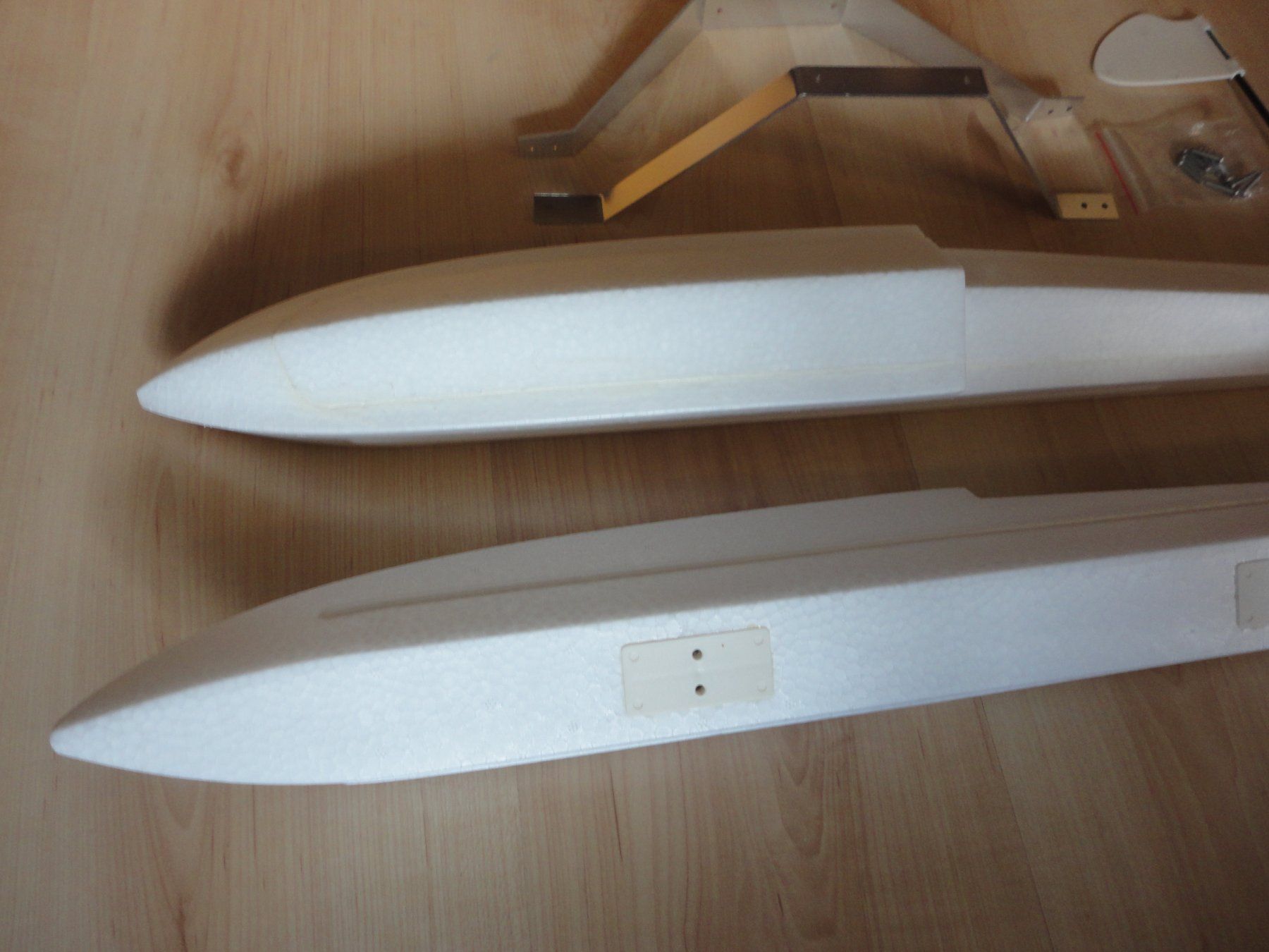 Modellismo RC: Schwimmer länge ca 70cm – Nuovo e nell'imballaggio originale da Horgen venduto da RcModell 3