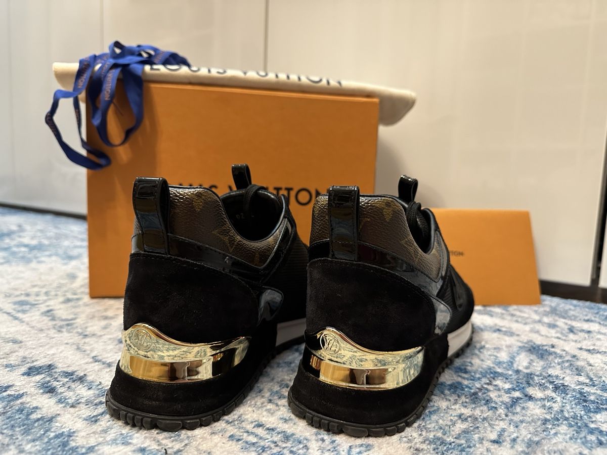 Louis Vuitton Scarpe da donna: LV Run Away Sneaker – Nuovo (secondo la descrizione) da Adlikon b.Regensdf venduto da E.Prov 1