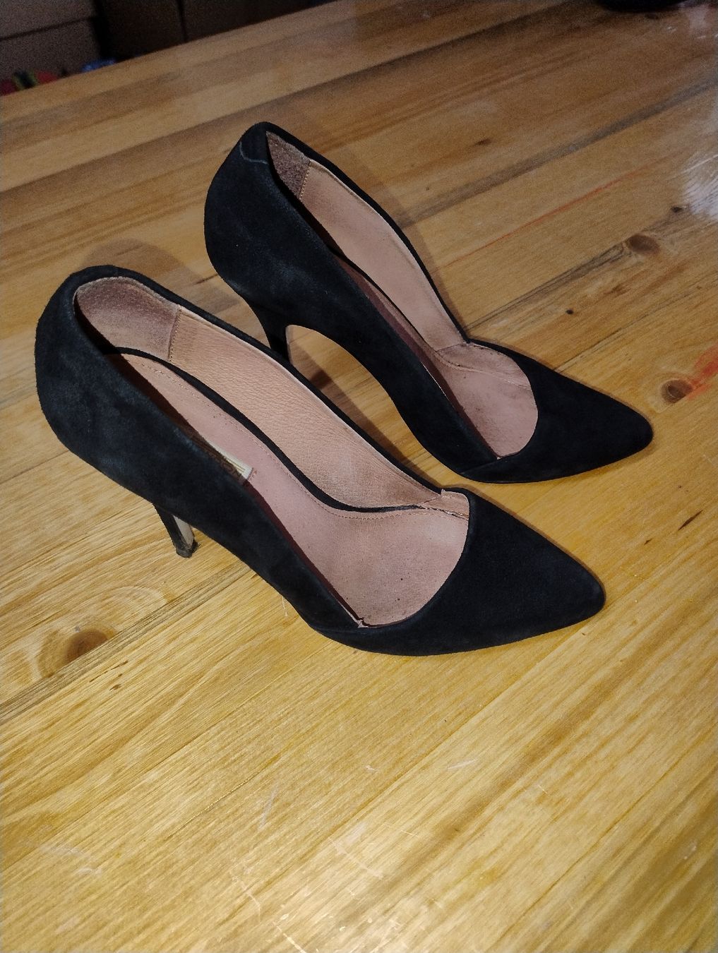 Buffalo Damenschuhe: Buffalo Wildleder Pumps Schwarz – Gebraucht aus Ersigen von she9a 2