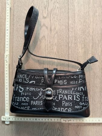 Sac à main avec inscription "Paris", noir