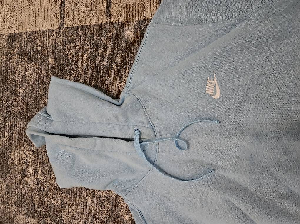 Maglioni & Felpe: Nike hellblau Pullover – Usato da Dottikon venduto da damianolucia98