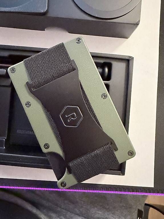 Portefeuilles: Ridge magsafe wallet matte olive  – D'occasion à Niederbuchsiten par MisterFly87 4