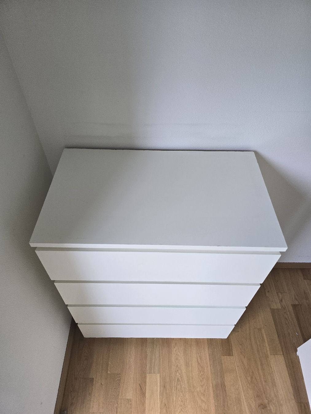 Ikea Commodes: Kommode Ikea weiss 4 Schubladen – D'occasion à Rorschach par TimelessTrading 1