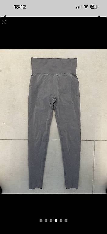 Leggings: Sport Leggings Damen – Usato da Lommis venduto da jen_6xz7 4