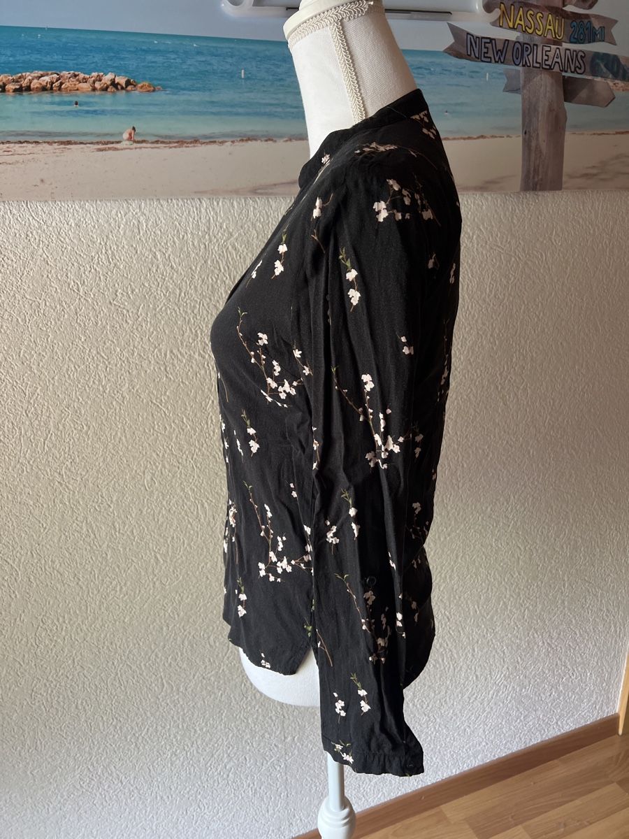 Chemisiers: Reserved Bluse, Gr. 34 – D'occasion à Linden par Annelie12 2