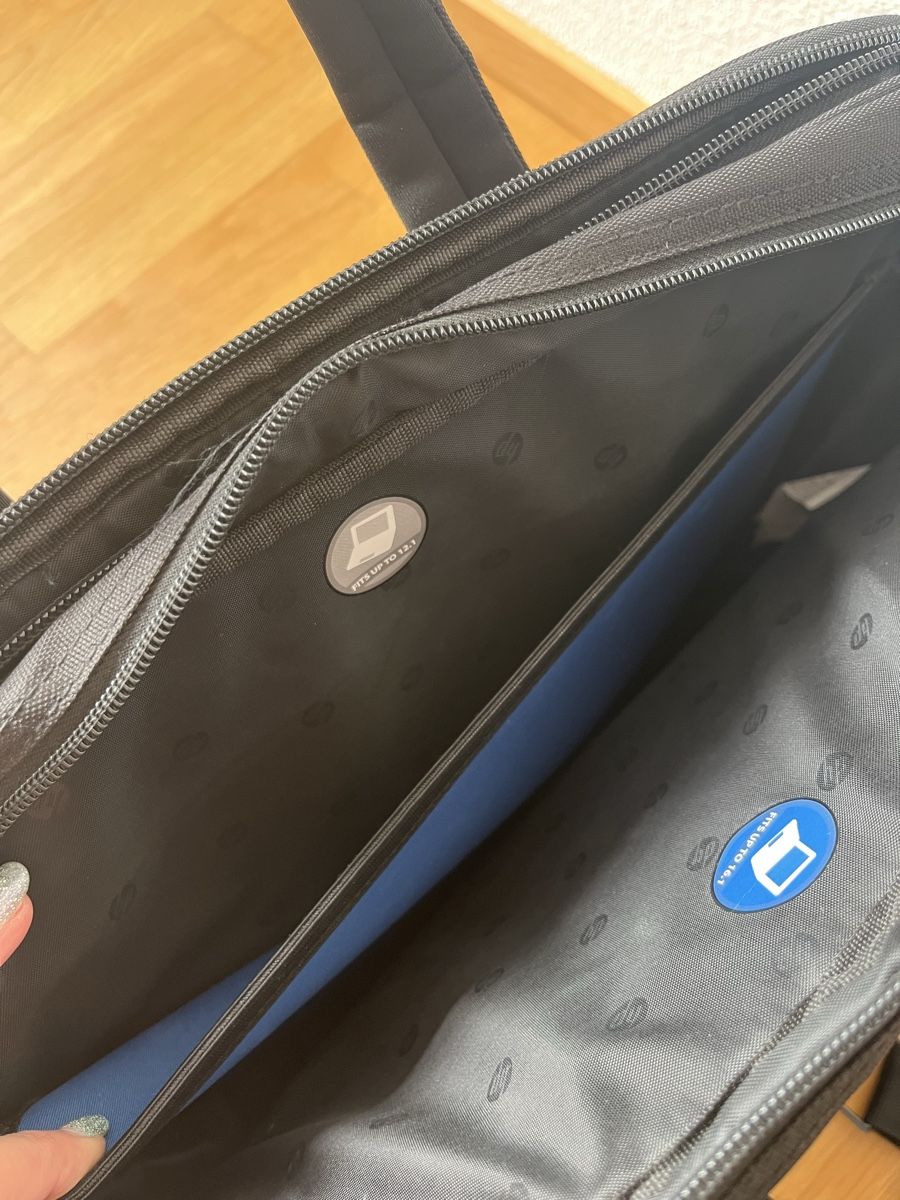 Valises & Sacs: Schwarze HP Laptop Tasche – D'occasion à Zürich par ana.vla 7