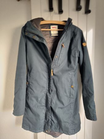 Fjällräven Kiruna Padded Parka W Damen Gr. S – Blau