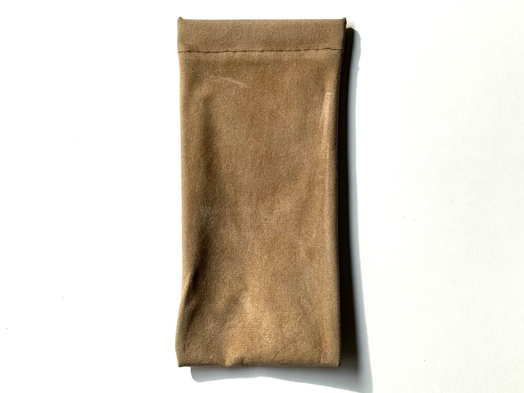 Sonstige Kleidung & Accessoires: Étui lunettes - faux daim beige – Gebraucht aus Genève von Reveur