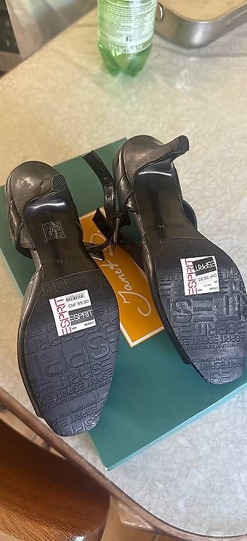 Damenschuhe: Neue Esprit Schuhe Grösse 39 – Gebraucht aus Seltisberg von gul_wv9k 4