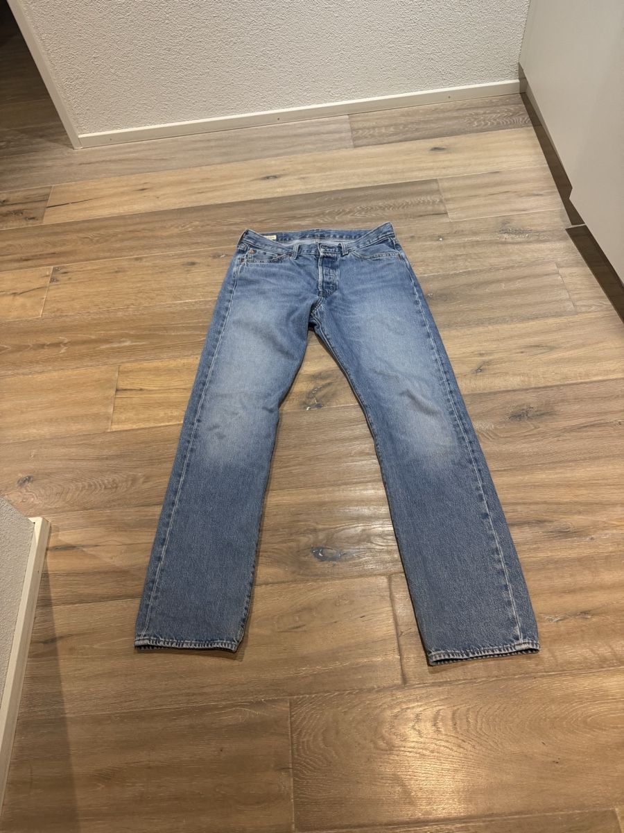 Levi's Jeans: Levis Jeans 501 – Usato da Winterthur venduto da Baggio2 1