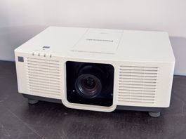 Professionelle Panasonic 3-LCD Projektor Beamer PT-MZ880W